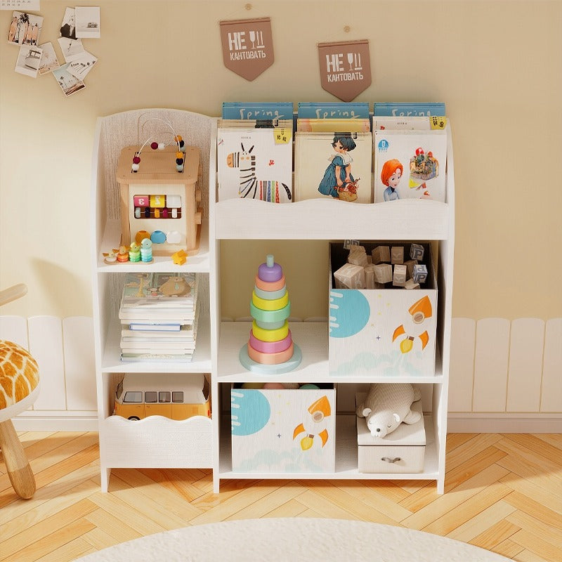 Bibliotecă, suport pentru ziare, dulap pentru jucării, bibliotecă în picioare, mansardă, spațioasă