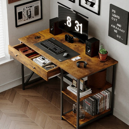 Birou de calculator industrial tip loft, maro rustic, cu sertar și rafturi