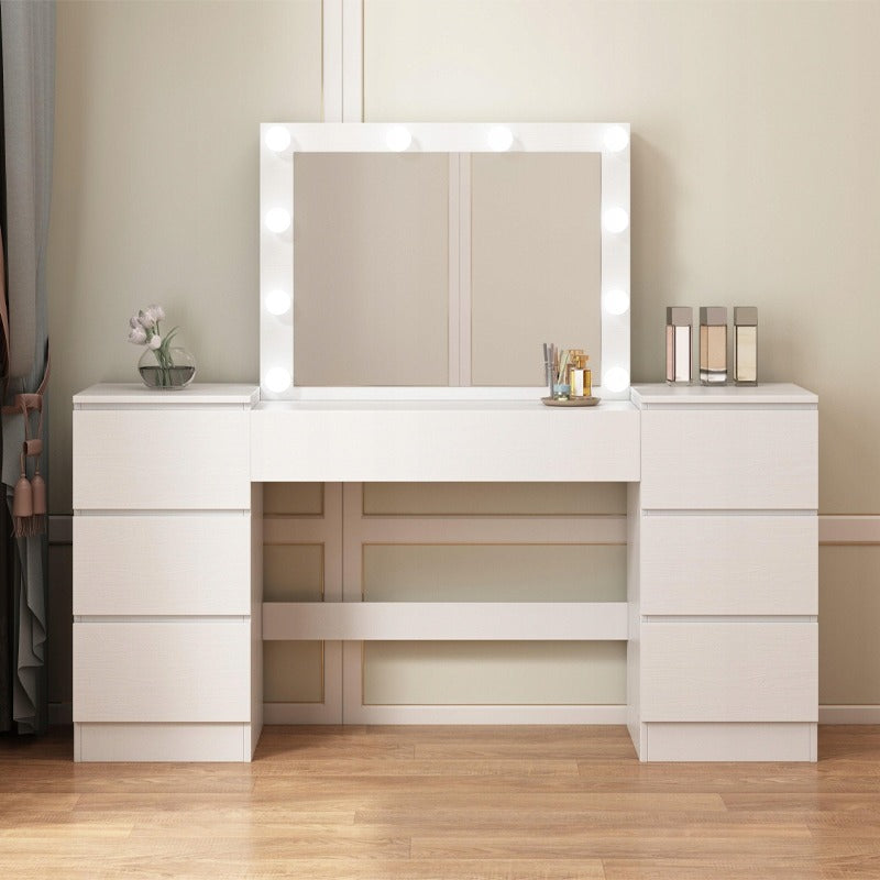 Masă de toaletă albă cu oglindă și sertare pentru machiaj glamour, în stil loft modern.