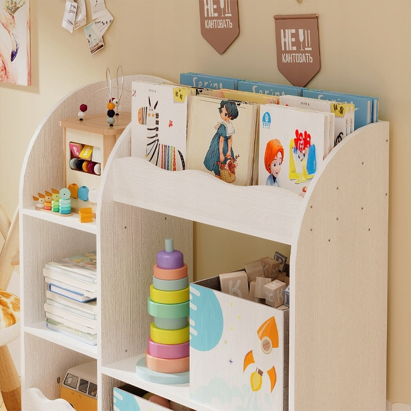 Bibliotecă, suport pentru ziare, dulap pentru jucării, bibliotecă în picioare, mansardă, spațioasă